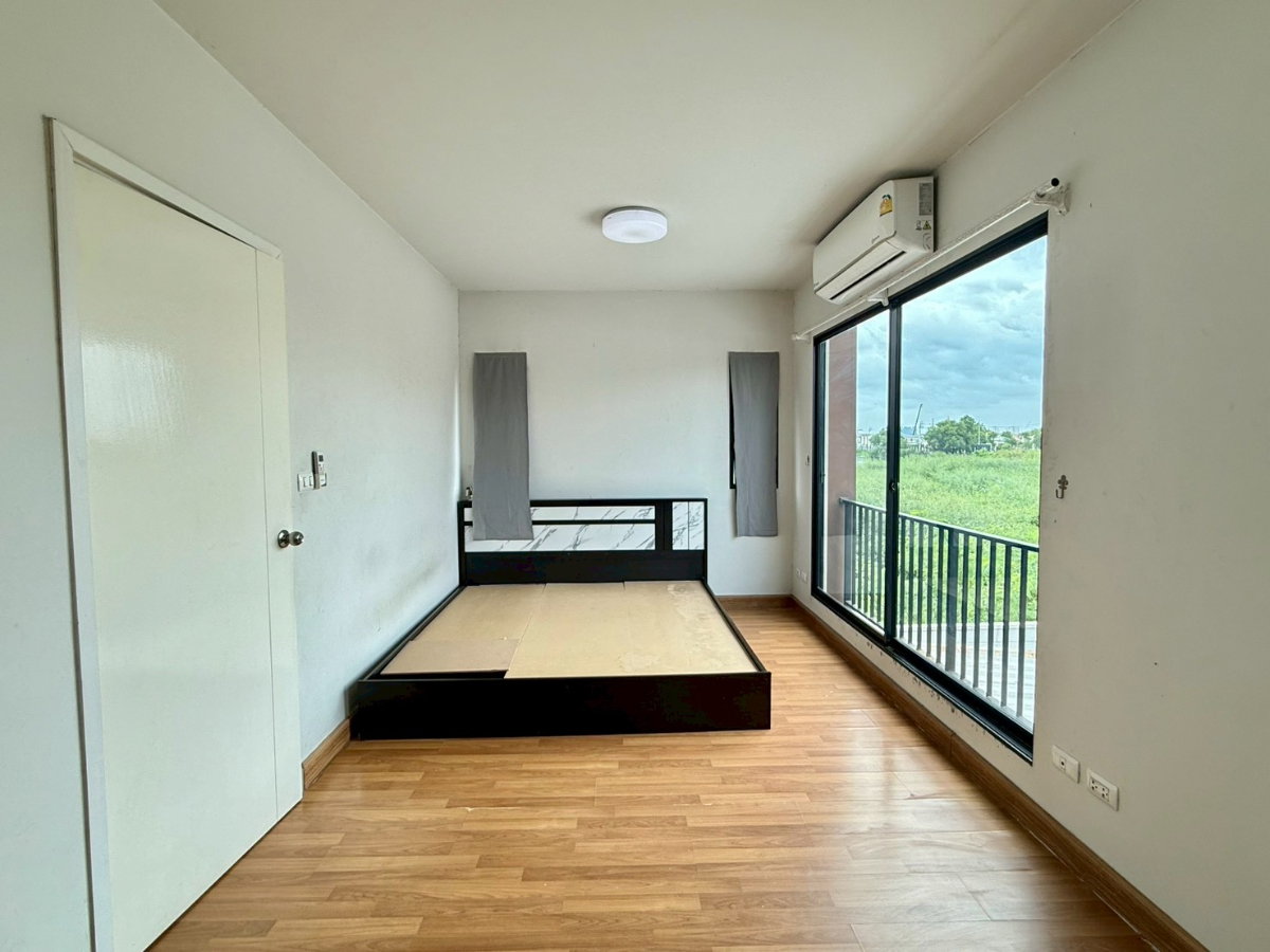 รูป 🏡 #ให้เช่าทาวน์โฮมส์2ชั้นหลังริม ปลูกต้นไม้เลี้ยงสัตว์ได้สวยสวย #โครงการเดอะคอนเนค43 วงแหวนรามอินทรา2   ราคา15,000/เดือน - รูปที่ 8/16