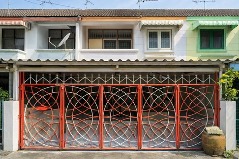 ซ.สวนผัก11-19 บ้านเดี่ยว 2 ชั้น 3 นอน 2 น้ำ แอร์ 1 เครื่อง 20 ตร.ว.160 ตร.ม. วัดศีลมหาสนิท ตลิ่งชัน 900 ม.