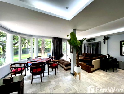 Houses for rent DONKI Mall Thonglor   : 5 Bedroom House for rent in Phra Khanong Nuea, Bangkok  6567794