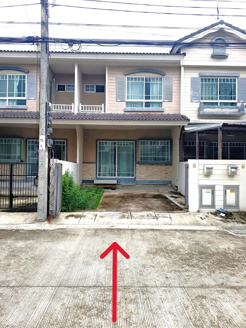 Townhouses for sale : For Sale : Townhome at Villaggio Bangna (ABAC) – a premium project by Land & Houses. Conveniently located near Bangna-Trad Road, ABAC Bangna