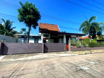 เช่าบ้านเดี่ยว ชลบุรี : ให้เช่าบ้านเดี่ยว 2 ชั้น หมู่บ้านสามมุกธานี บางแสน บ้านสวย บรรยากาศดี