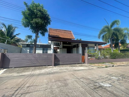 รูปภาพ Two-story detached house for rent in Sam Mook Thani Village, Bang Saen. Beautiful house with a pleasant atmosphere.