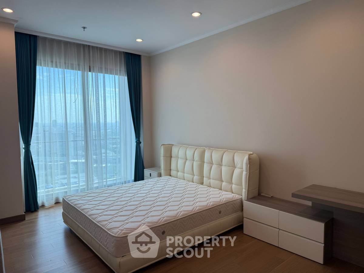 รูป คอนโด 3 ห้องนอน ชั้น 30 Supalai Oriental Sukhumvit 39 MRT เพชรบุรี (ID 3068893) - รูปที่ 16/19