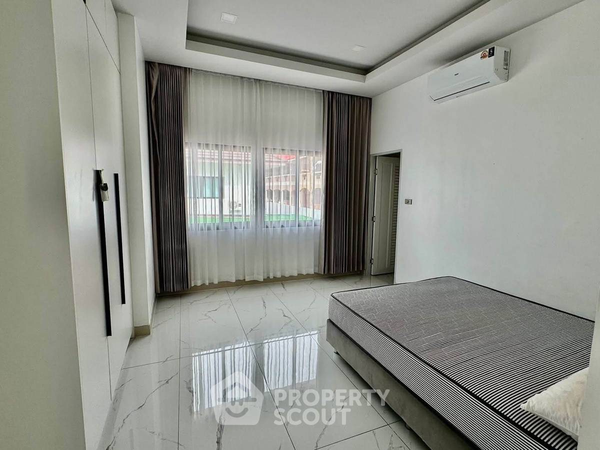 รูป ให้เช่า ทาวน์เฮ้าส์ 5 ห้องนอน โชคชัยวิลเลจ 9 โซนพัทยาตะวันออก (ID 3064873) - รูปที่ 10/12