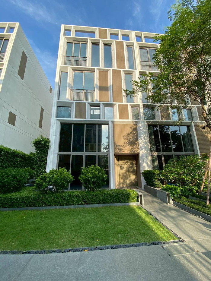 รูป ⭐️ให้เช่า Luxury townhome Quarter 39 🛋️เฟอร์ครบ 🐶Pet friendly - รูปที่ 1/15