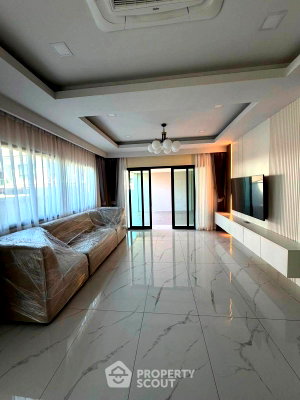 Townhouses for rent : 5-BR Townhouse For Rent, Chokchai Village 9, East Pattaya (ID 3064873)