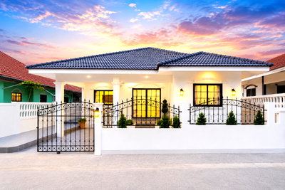 ขายบ้านเดี่ยว : ขายบ้านเดี่ยวหลังใหญ่รีโนเวทใหม่ ม.โชคชัย5 ซอยเขาน้อย บางละมุง