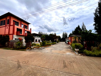 Apartment building for sale Prachaubkirikhan : The business of the resort, Ao Noi, Prachuap, on the Phetkasem Road, on the way up, is still operating as usual.