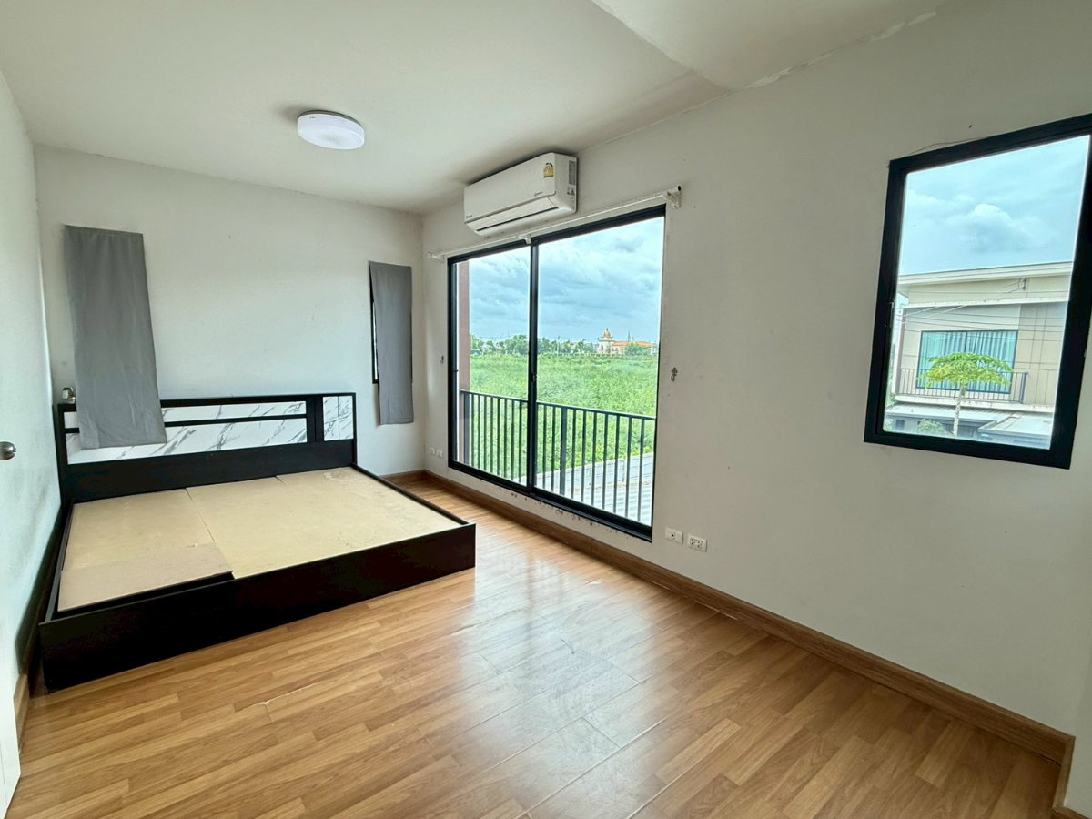 รูป 🏡 #ให้เช่าทาวน์โฮมส์2ชั้นหลังริม ปลูกต้นไม้เลี้ยงสัตว์ได้สวยสวย #โครงการเดอะคอนเนค43 วงแหวนรามอินทรา2   ราคา15,000/เดือน - รูปที่ 9/16