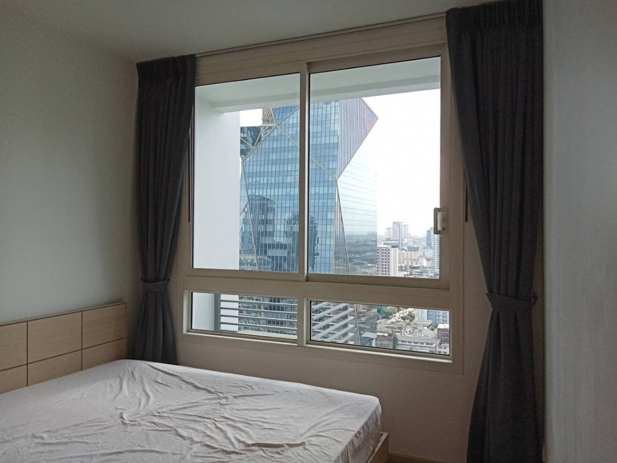 picture High Floor, Skyline View! Massive 1-BR at Villa Ratchathewi near BTS Phayathai - 4/4