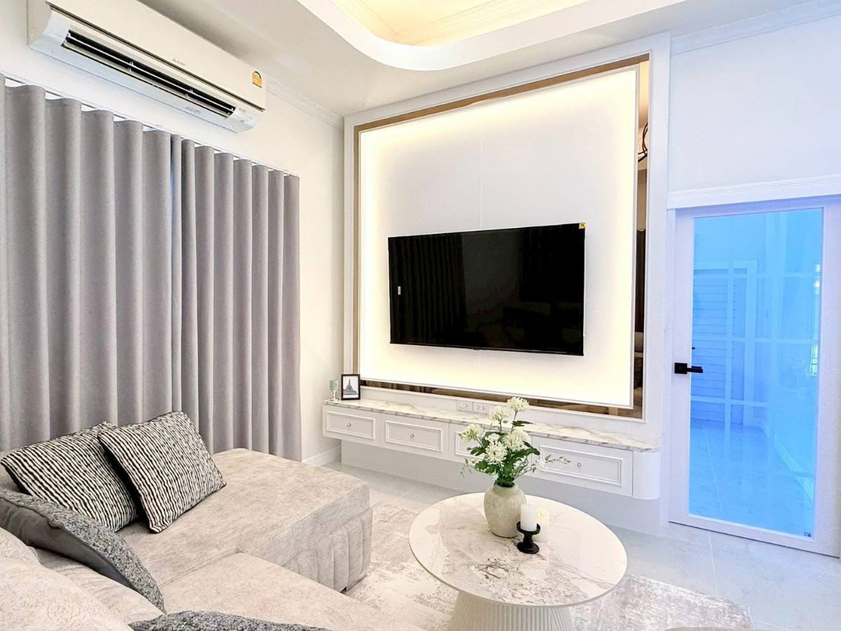 รูป ขายบ้านเดี่ยวหลังใหญ่รีโนเวทใหม่ ม.โชคชัย5 ซอยเขาน้อย บางละมุง - รูปที่ 9/19