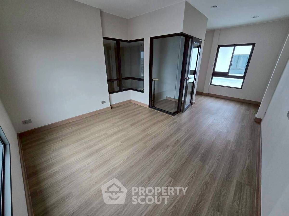 รูป บ้านเช่า 4 ห้องนอน โครงการ บ้านนินียา กรุงเทพฯ-มอเตอร์เวย์ ใกล้ ลาดกระบัง (ID 3057426) - รูปที่ 14/23