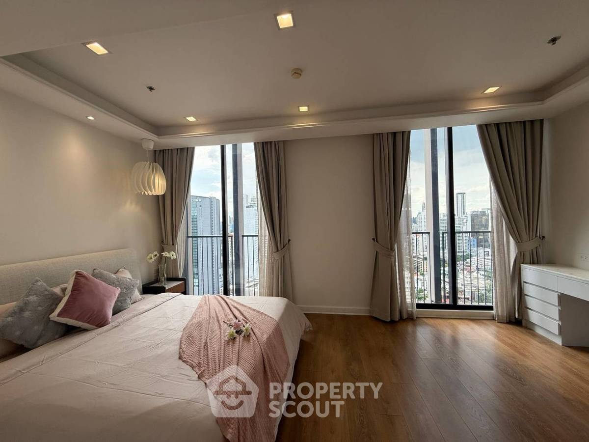 รูป คอนโด 3 ห้องนอน ขาย Noble Be 33 ชั้น 28 ใกล้ BTS พร้อมพงษ์ (ID 3038983) - รูปที่ 2/10