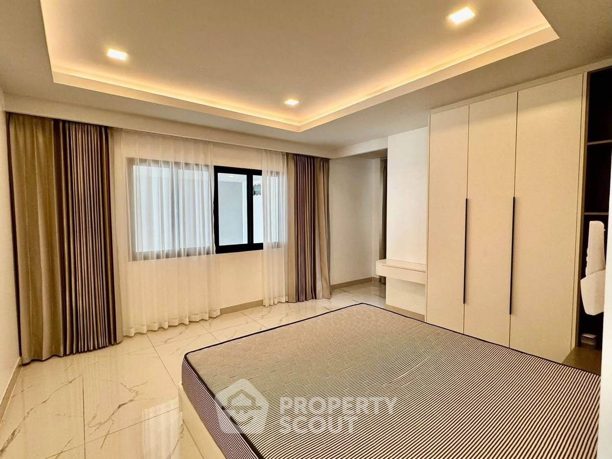รูป ให้เช่า ทาวน์เฮ้าส์ 5 ห้องนอน โชคชัยวิลเลจ 9 โซนพัทยาตะวันออก (ID 3064873) - รูปที่ 5/12