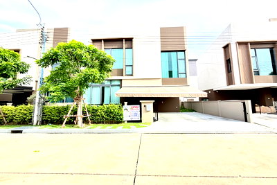 บ้านแฝด วิทยาลัยเทคโนโลยีปัญญาภิวัฒน์ : ขายบ้านกลางเมือง ดิอิดิชั่น ประชาชื่น งามวงศ์วาน 36 ตร.ว. เพดานสูง 3 เมตร