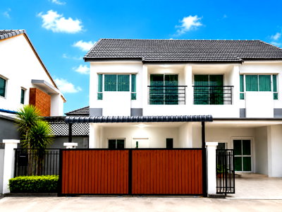 เช่าบ้านแฝด เซ็นทรัล ศรีราชา : ให้เช่าบ้านแฝด ม.ธาดาทาวน์ อัสสัมชัญ ศรีราชา