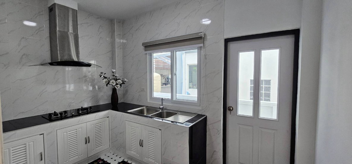 รูป S2987 ขายบ้านเดี่ยว บ้านสวน ร่มเกล้า – สุวรรณภูมิ รีโนเวทใหม่พร้อมอยู่ - รูปที่ 11/20