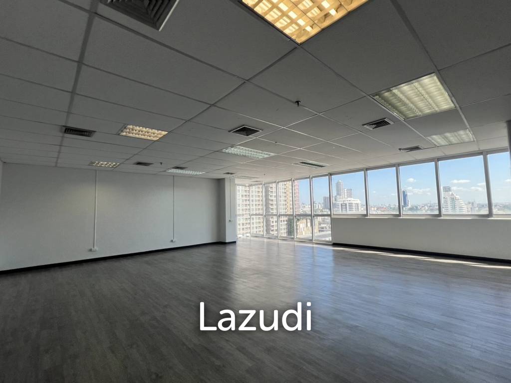 picture Modern Office Space in Khlong Tan Nuea, Bangkok - 4/6