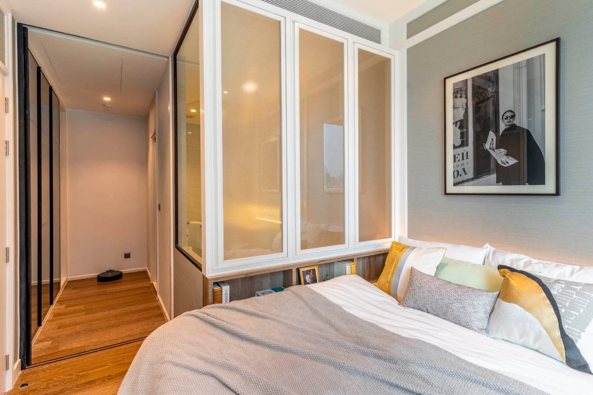 picture ST683/[For Sale] Muniq Langsuan - 4/13