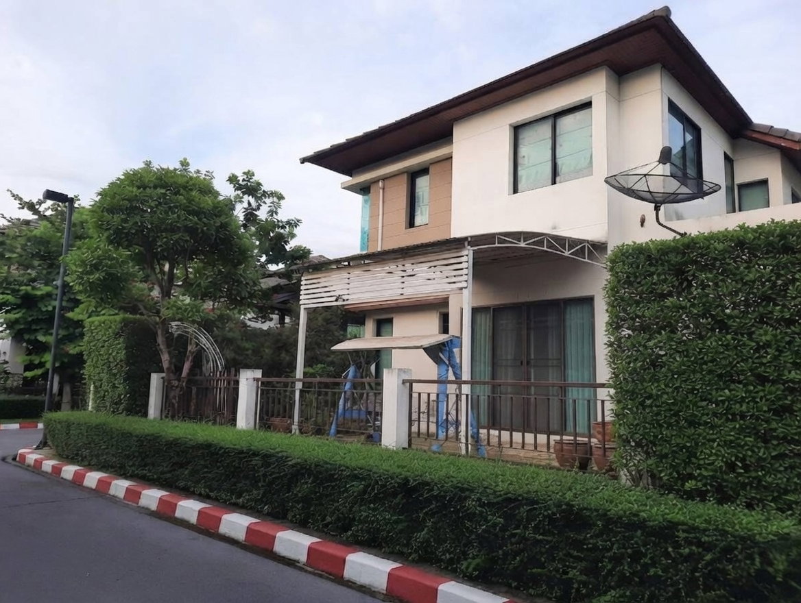 รูป ขายบ้านเดี่ยวพร้อมที่ดิน 54 ตารางวา ใกล้ห้างเมกกาบางนา สนามบินสุวรรณภูมิ - รูปที่ 2/12
