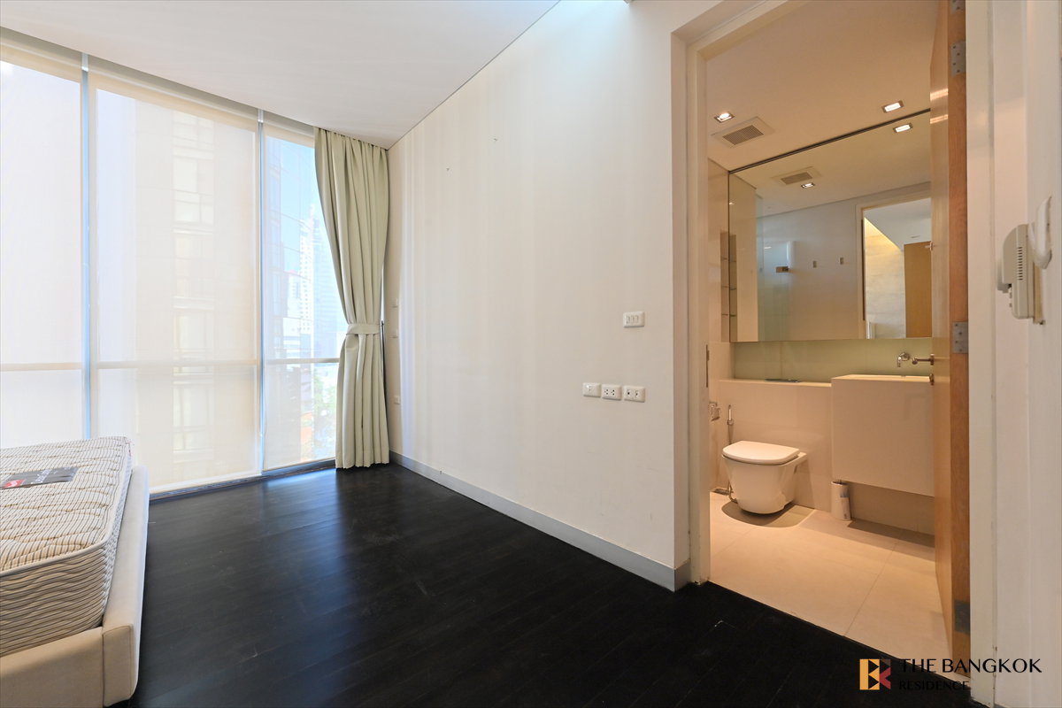 picture ð Domus 16 Spacious 167 sq.m. Luxury Residence with Full-Height Windows and a Large Private Balcony - 5/16