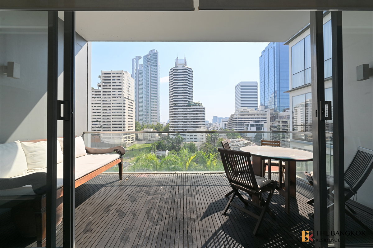 picture ð Domus 16 Spacious 167 sq.m. Luxury Residence with Full-Height Windows and a Large Private Balcony - 2/16
