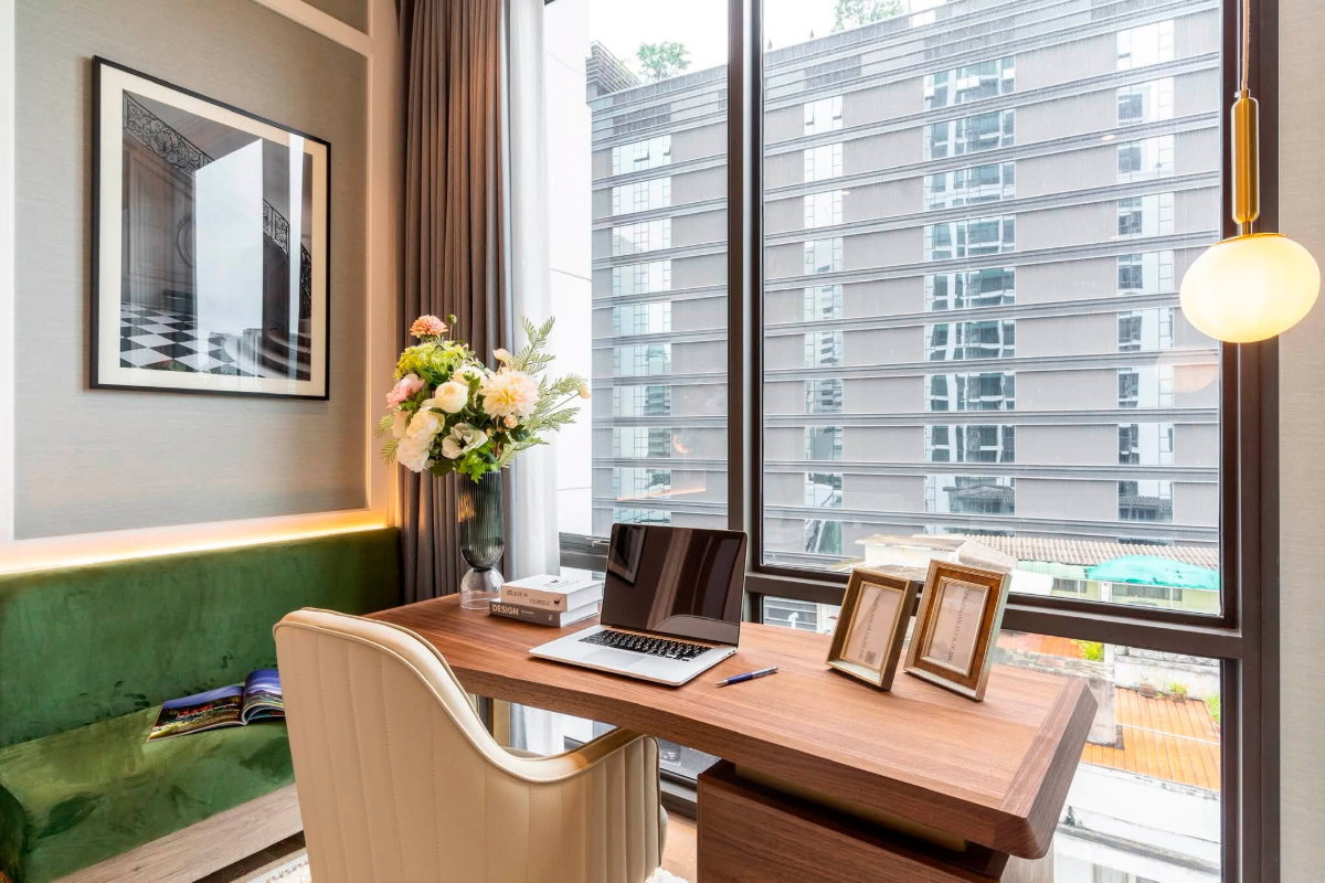 picture ST683/[For Sale] Muniq Langsuan - 6/13