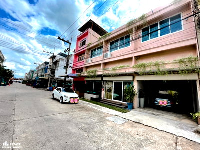 Shophouses for sale Pathumthani : Commercial Building for Sale Near BTS Khu Khot, Lam Luk Ka - 3 Units Ready for Home Office / SMEs