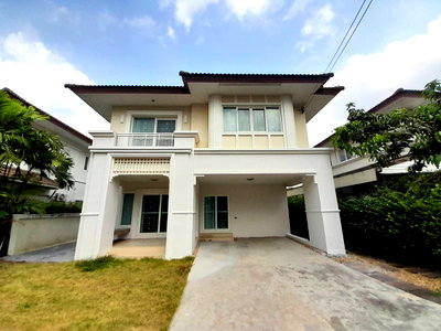 บ้านเดี่ยวให้เช่า : บ้านเดี่ยว เดอะ เซนโทร รามอินทรา ใกล้แฟชั่นไอส์แลนด์ สถานีรถไฟฟ้าสีชมพู