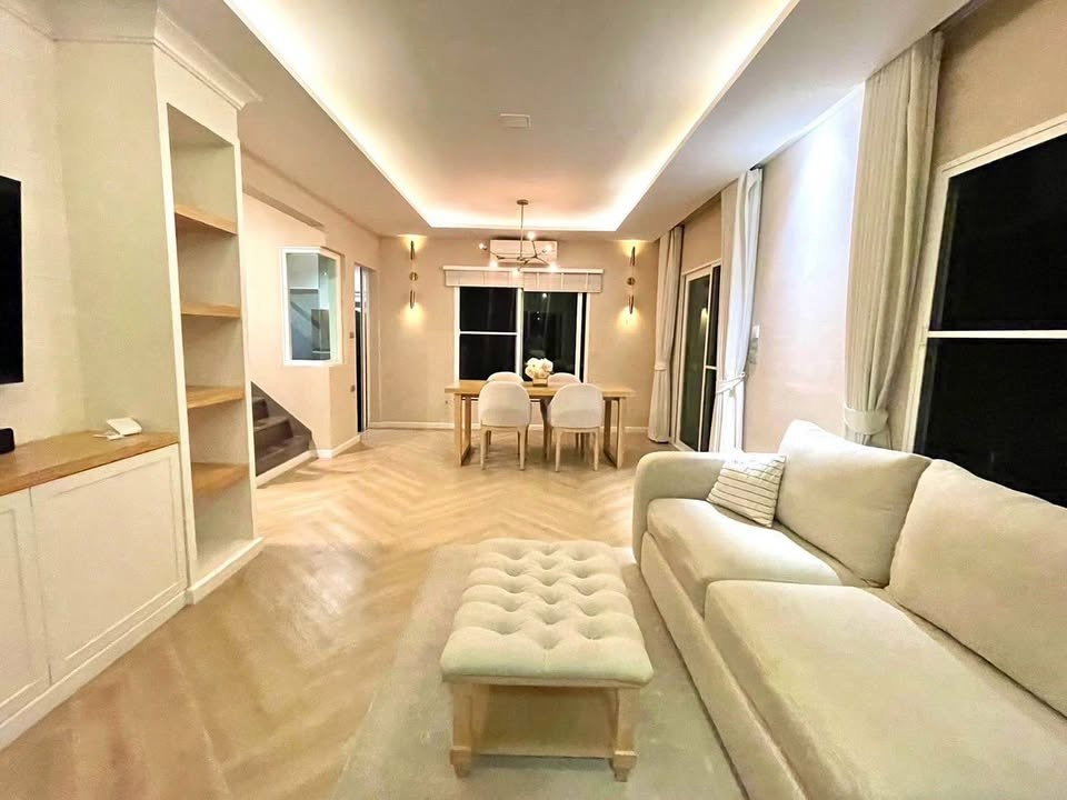 ให้เช่า บ้านสวย ในโครงการ มัณฑนา อ่อนนุช-วงแหวน 5