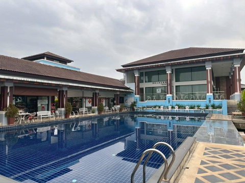 บ้านให้เช่า หมู่บ้านอรสิริน 3 แถว4 แยกหลุยส์.  4ห้องนอน 4 ห้องน้ำ 