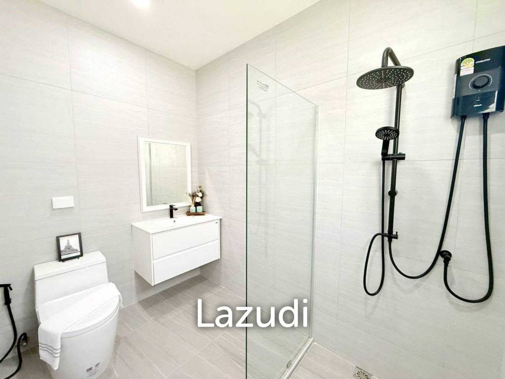 picture Newly Renovated Modern Luxury Detached House - 18/22