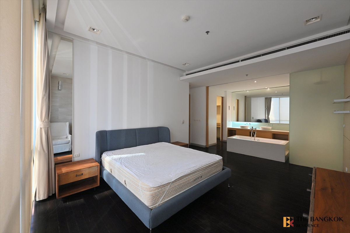 picture ð Domus 16 Spacious 167 sq.m. Luxury Residence with Full-Height Windows and a Large Private Balcony - 9/16