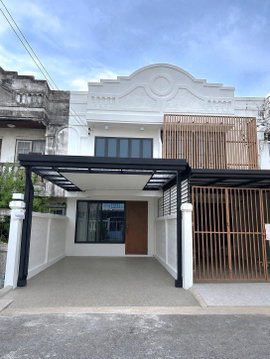 ทาวน์เฮาส์รีโนเวทใหม่ ทำเลบางนา–สุขุมวิท ใกล้เซ็นทรัลบางนา