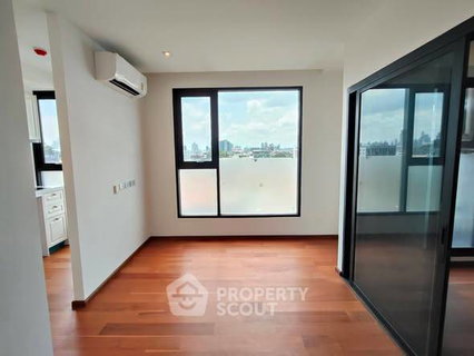 1-BR Condo At Altitude Symphony Charoenkrung, BTS Saphan Taksin (ID 3072833)