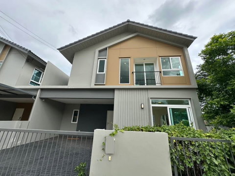 บ้านแฝด 2 ชั้น สไตล์โมเดิร์นในโครงการอณาสิริ พายัพ บ้านสวย สภาพดี ตกแต่ง Built-in พร้อมเฟอร์นิเจอร์และเครื่องใช้ไฟฟ้า ใกล้กงศุลอเมริกาHS-3