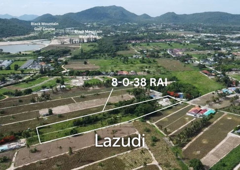 ขายที่ดินเปล่า 8-0-38 ไร่ วิวภูเขาใกล้ Black Mountain