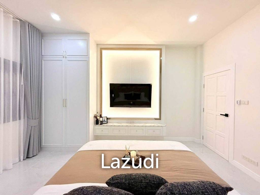 picture Newly Renovated Modern Luxury Detached House - 12/22