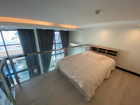 P-142546 📢 Condo for Sale with Tenant City View Duplex 1 Bed Size | Project Thames Residence Near BTS Bearing Line: @easythaihome 085-592-2897