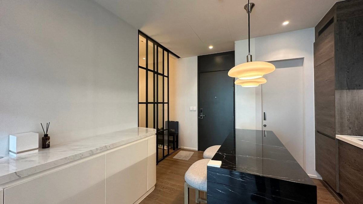 picture ST688/[For Sale] Muniq Langsuan - 3/10