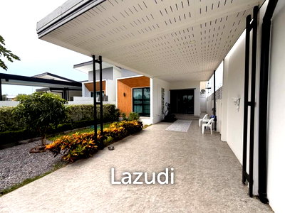 บ้านเดี่ยว ประจวบคีรีขันธ์ : บ้านโมเดิร์น 2 ห้องนอน บนแปลงมุมขนาดใหญ่