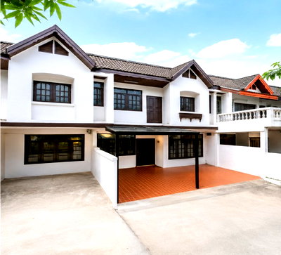 Townhouses for rent Thailand Cultural Centre  : MRT Huai Khwang 2.2 km. 26 sq m. Pracharat Bamphen 9-22 Townhouse for rent, 2 floors, 4 bedrooms, 2 bathrooms, 204 sq m, KIS International School,