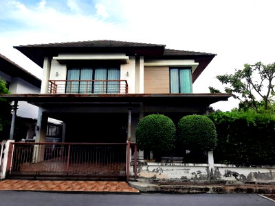 บ้านเดี่ยว สนามบินสุวรรณภูมิ : ขายบ้านเดี่ยวพร้อมที่ดิน 54 ตารางวา ใกล้ห้างเมกกาบางนา สนามบินสุวรรณภูมิ