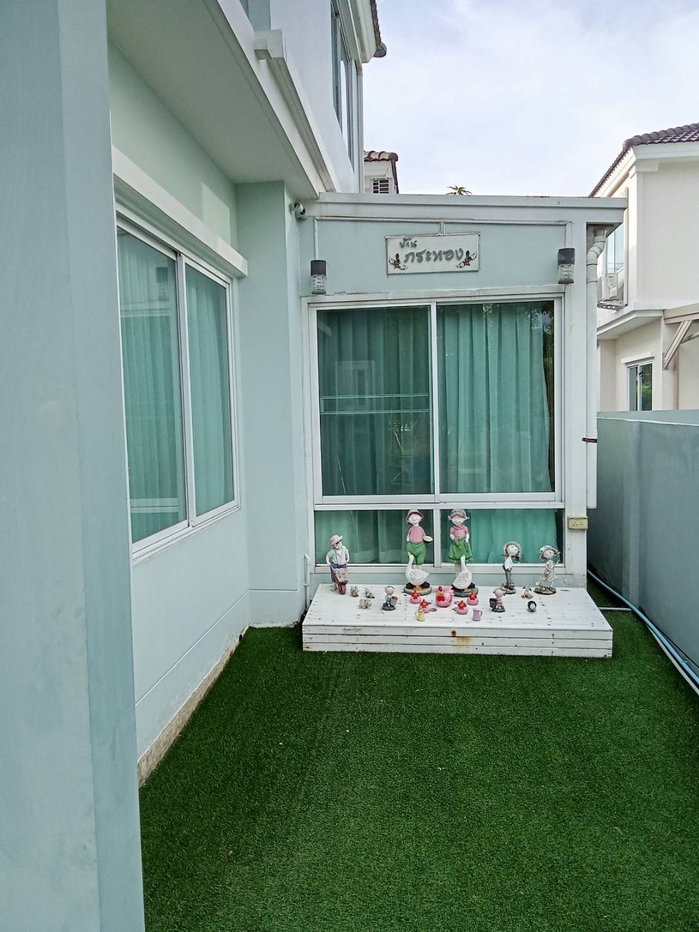 รูป ขายด่วน! บ้านแฝด Villaggio รังสิต-คลองสอง 35.2 ตร.ว. หลังมุมหน้าทะเลสาบ ต่อเติมครบ บิวท์อินทั้งหลัง - รูปที่ 6/16