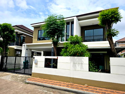Houses for rent : For Rent Detached house Villa Arcadia Srinakarin GH552