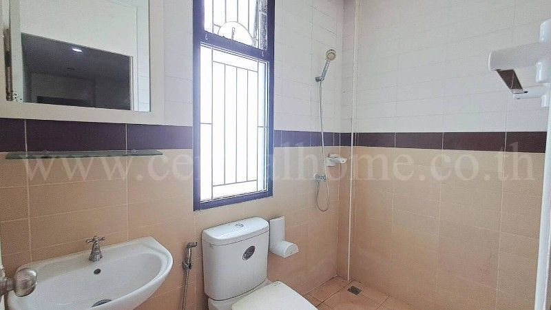 รูป บ้านแฝด ร็อคการ์เด้นท์ แอร์พอร์ต เฟส 2 สำหรับซื้อลงทุนรีโนเวท ถูกสุดในโครงการ - รูปที่ 18/20