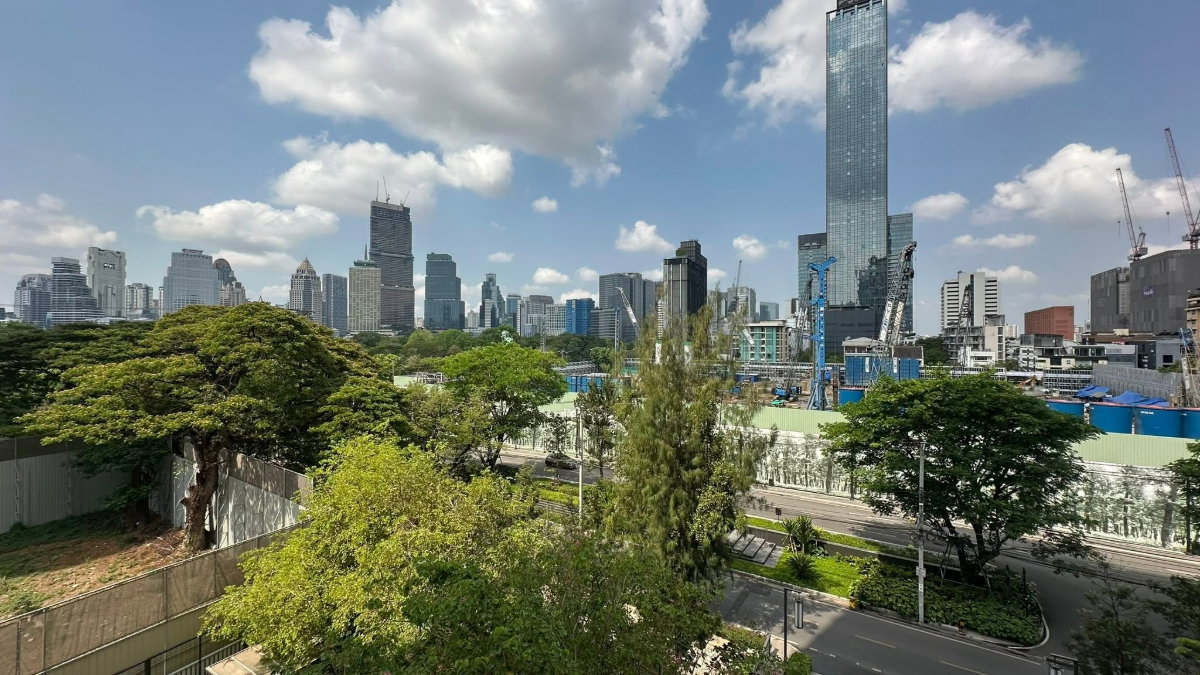 picture ST688/[For Sale] Muniq Langsuan - 10/10
