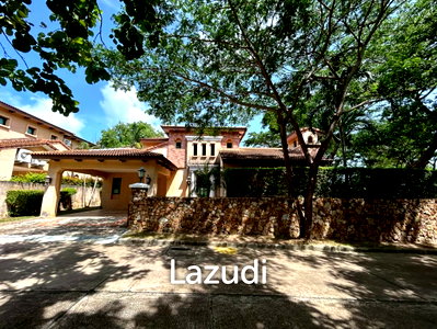 Houses for sale Khao Chi Chan : Elegant Tuscan-Style for Sale at Nusa Chivani Pattaya