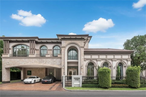 Single house for sale, Super Luxury mansion, The Grand Pinklao-Alpina. The largest sample house in the project Ready to move in (H6922)
