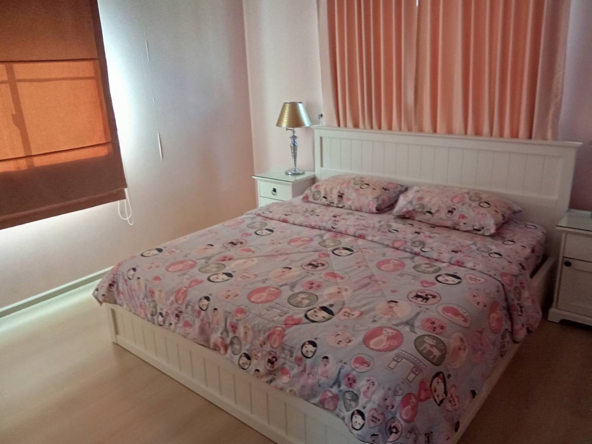รูป ขายด่วน! บ้านแฝด Villaggio รังสิต-คลองสอง 35.2 ตร.ว. หลังมุมหน้าทะเลสาบ ต่อเติมครบ บิวท์อินทั้งหลัง - รูปที่ 7/16